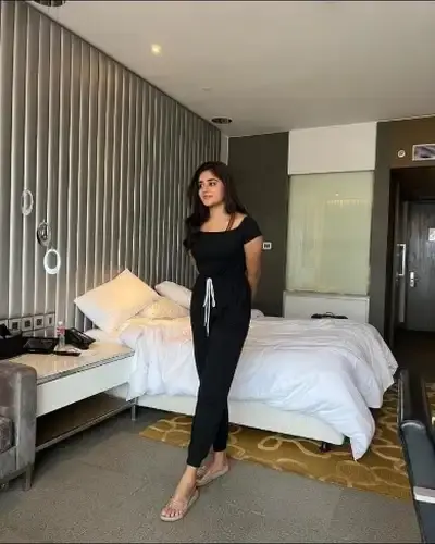 Call Girls Service in Mau